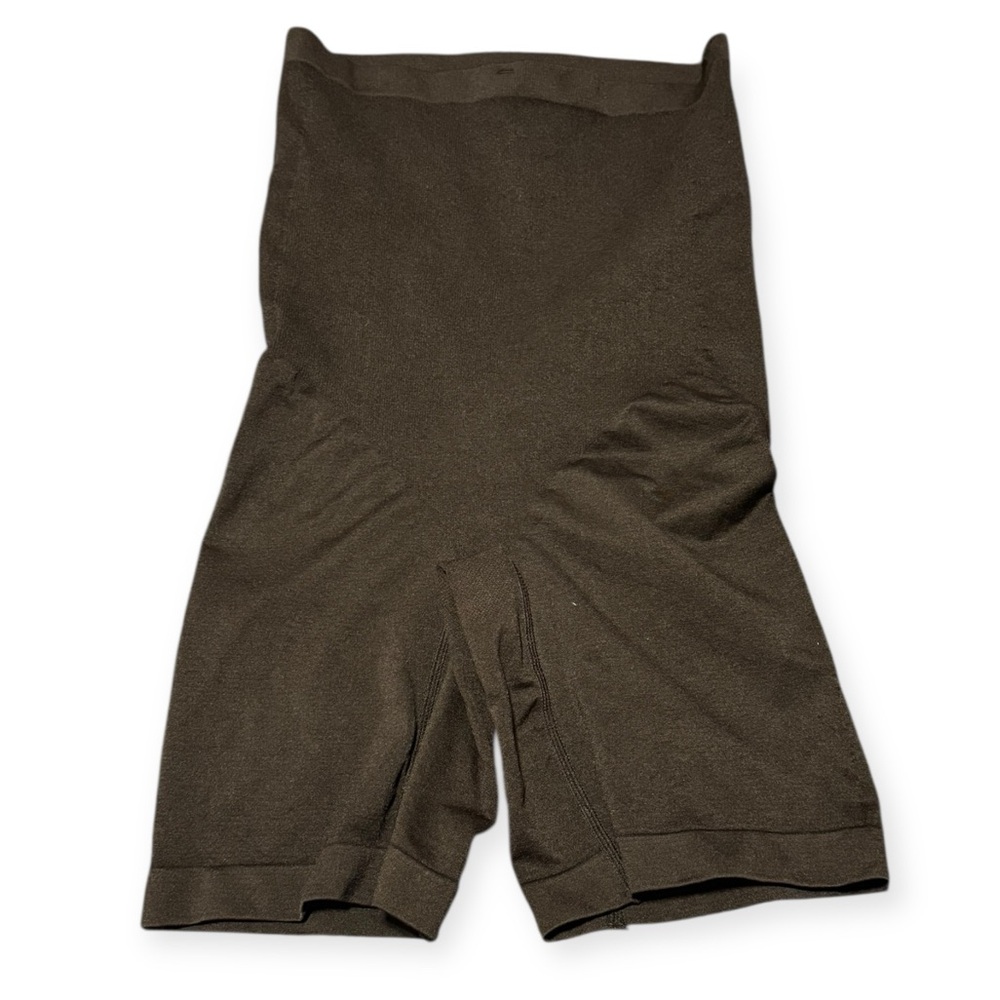 La Vie En Rose Black Seamless Shapewear Shorts Medium High Rise Light Support
